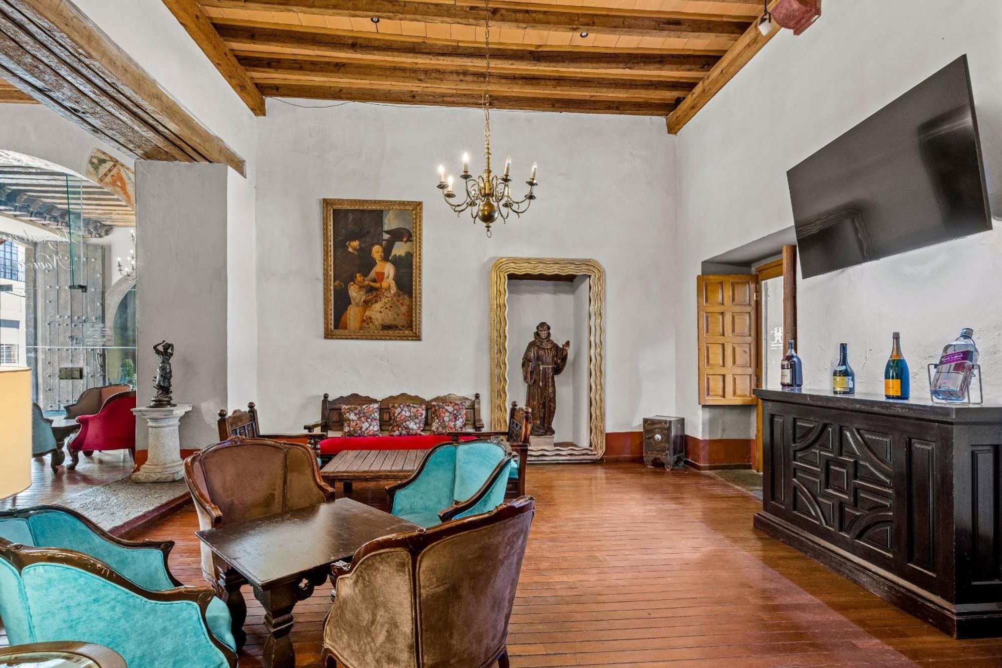 Отель Quinta Real Пуэбла Экстерьер фото Interior of the house
