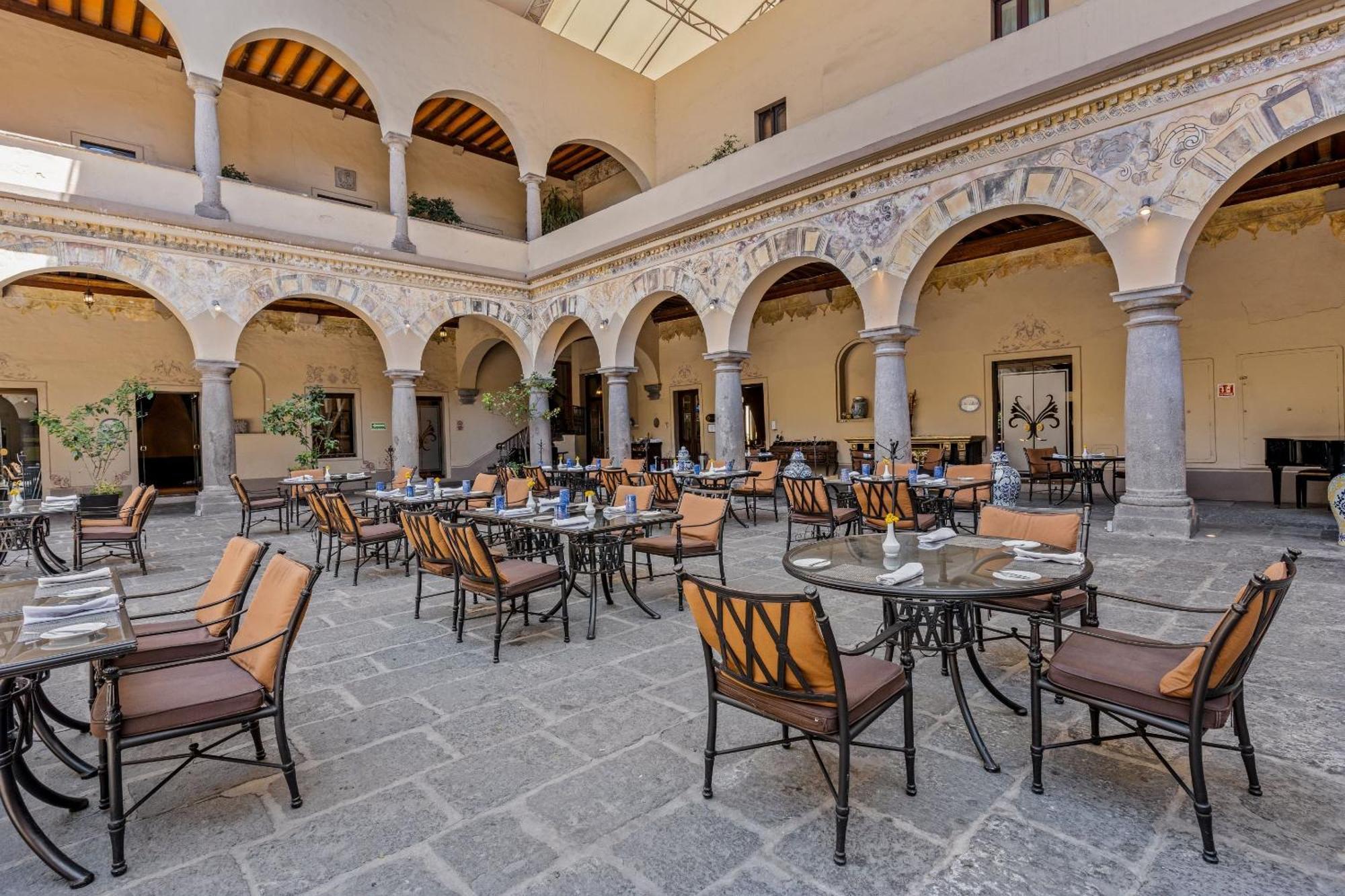 Отель Quinta Real Пуэбла Экстерьер фото Restaurant