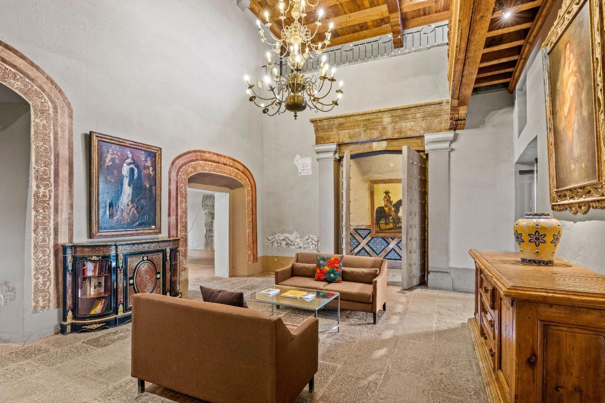 Отель Quinta Real Пуэбла Экстерьер фото Interior of the house